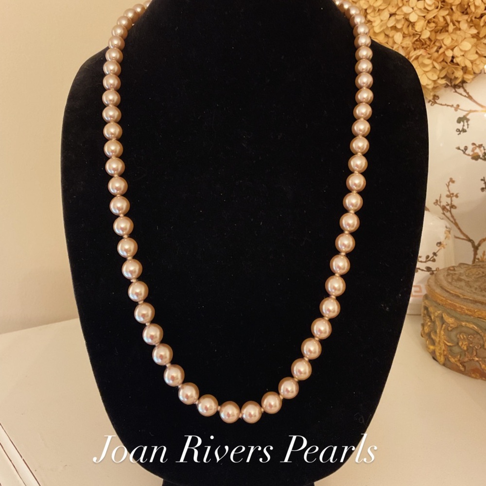 #91 Joan Rivers Pearls